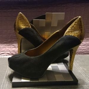 Black & Gold  Guess Heels